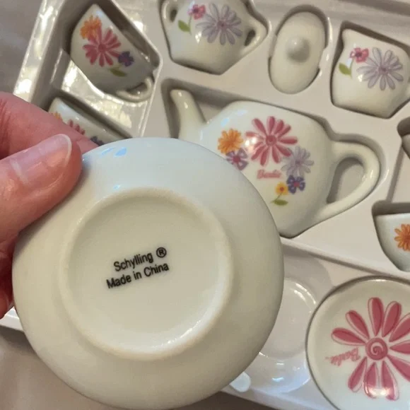 Barbie China Tea Set - Picture 10 of 10